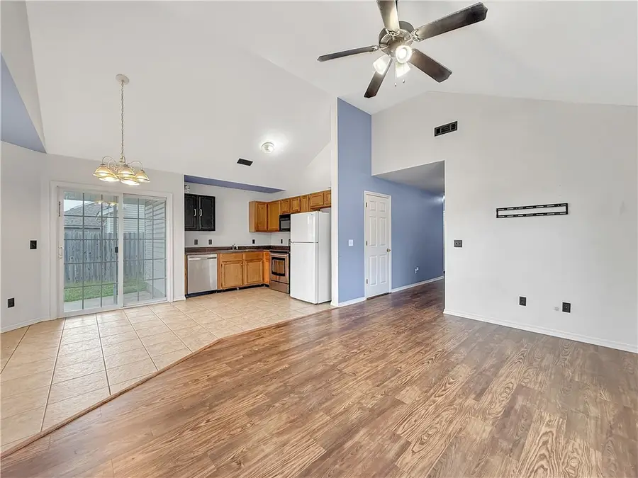 768 Suffolk Cove, Springdale, AR 72764 - Image #2