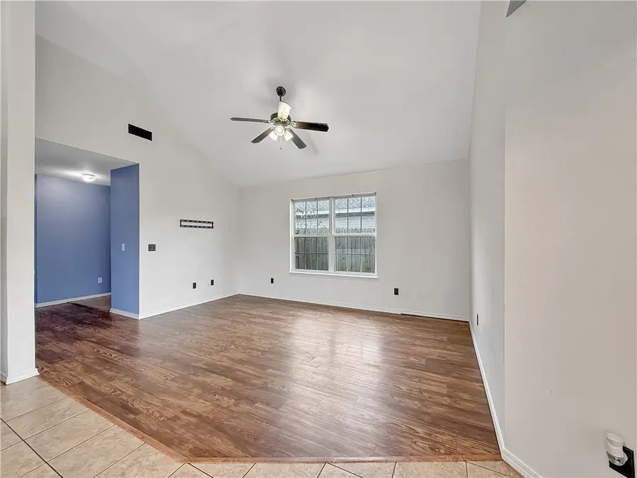 768 Suffolk Cove, Springdale, AR 72764 - Image #3