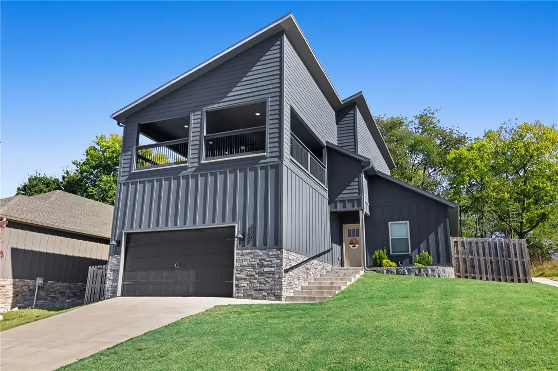 2608 N Justin Drive, Fayetteville, AR 72704 - Image #1