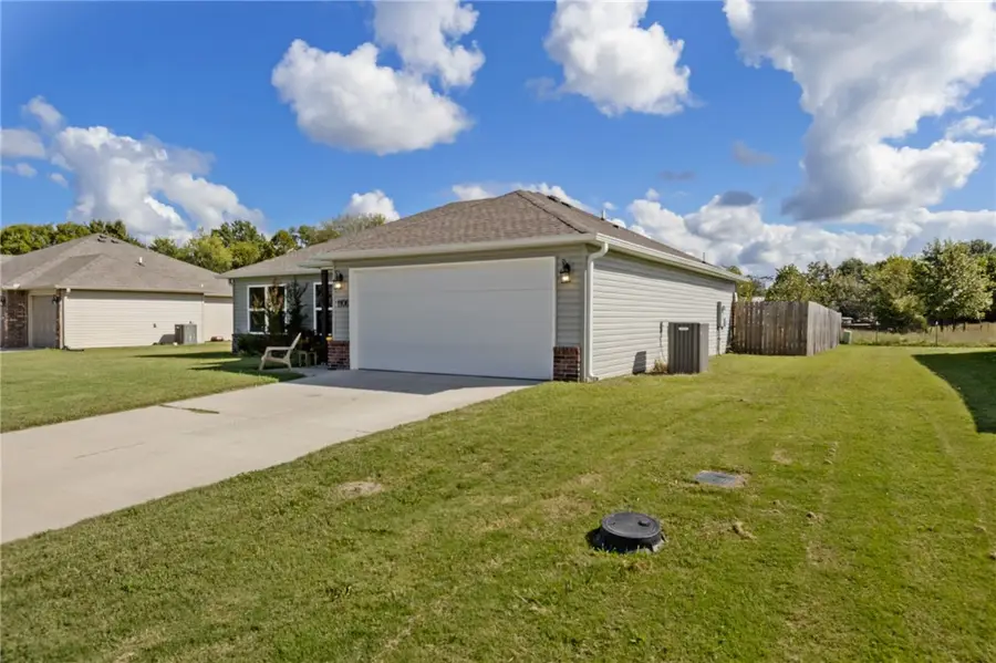 1106 Jennifer Ann Lane, Elkins, AR 72727 - Image #2