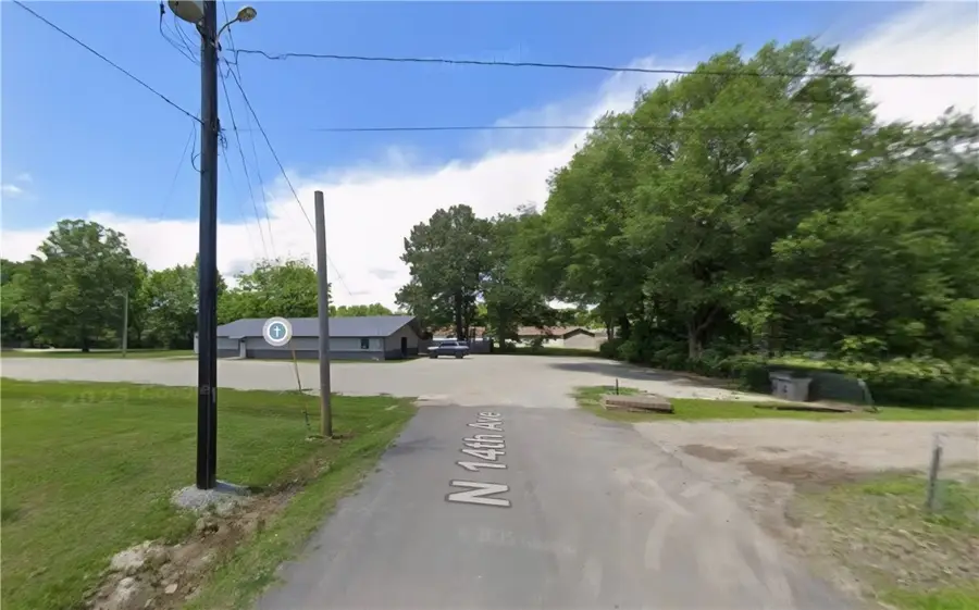 410 N 14th Avenue, Paragould, AR 72450 - #3