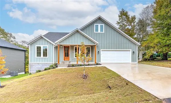 4 Egton Drive, Bella Vista, AR 72714