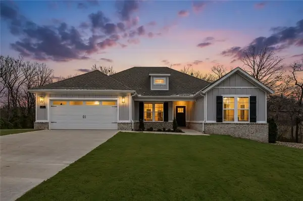 2 Ellwood Circle, Bella Vista, AR 72715