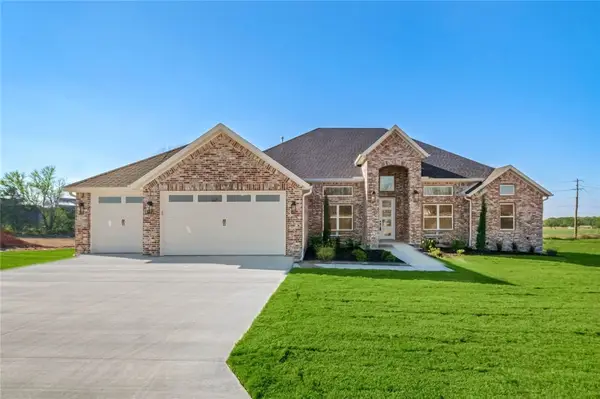 690 Shooting Star Lane, Lowell, AR 72745