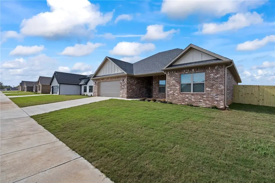 123 N Banner Avenue, Farmington, AR 72730 - Image #2