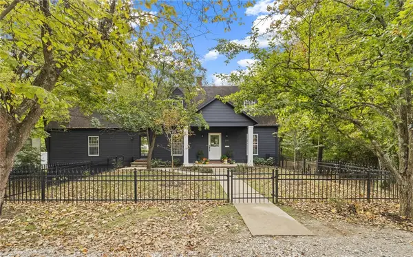 319 W Holly Street, Fayetteville, AR 72703