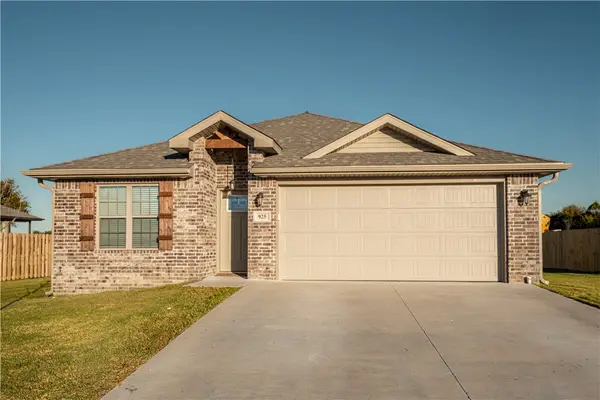 925 Canvasback Drive, Siloam Springs, AR 72761
