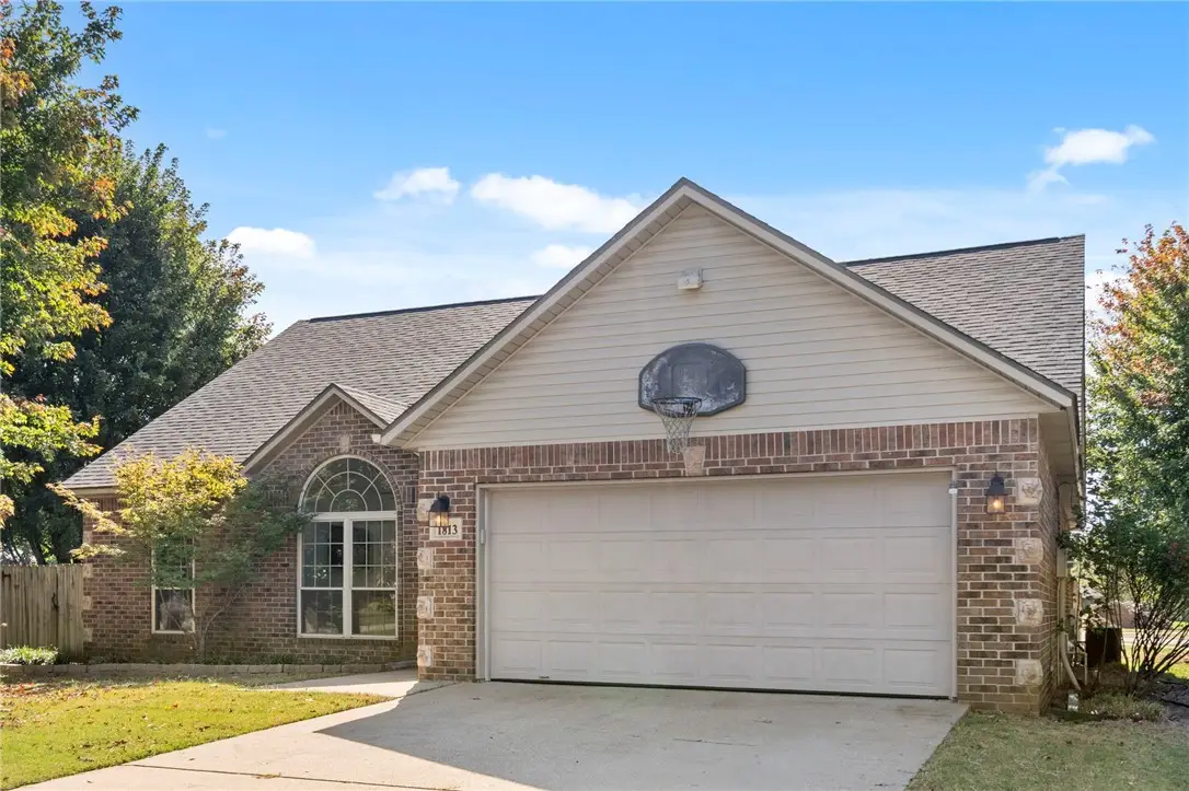 1813 SW Pine Avenue, Bentonville, AR 72713 - Image #1