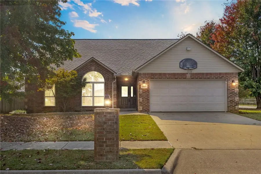 1813 SW Pine Avenue, Bentonville, AR 72713 - Image #2