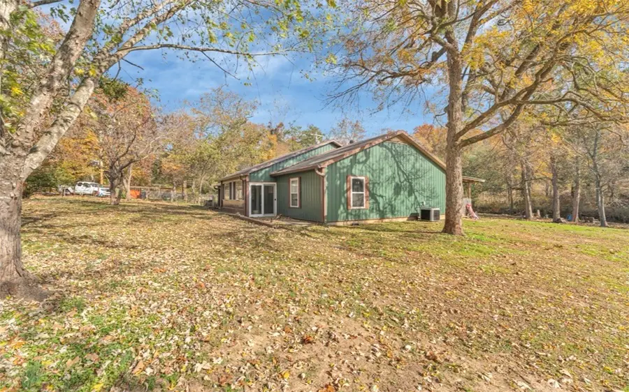 10088 Whitehouse Road, Fayetteville, AR 72701 - Image #2