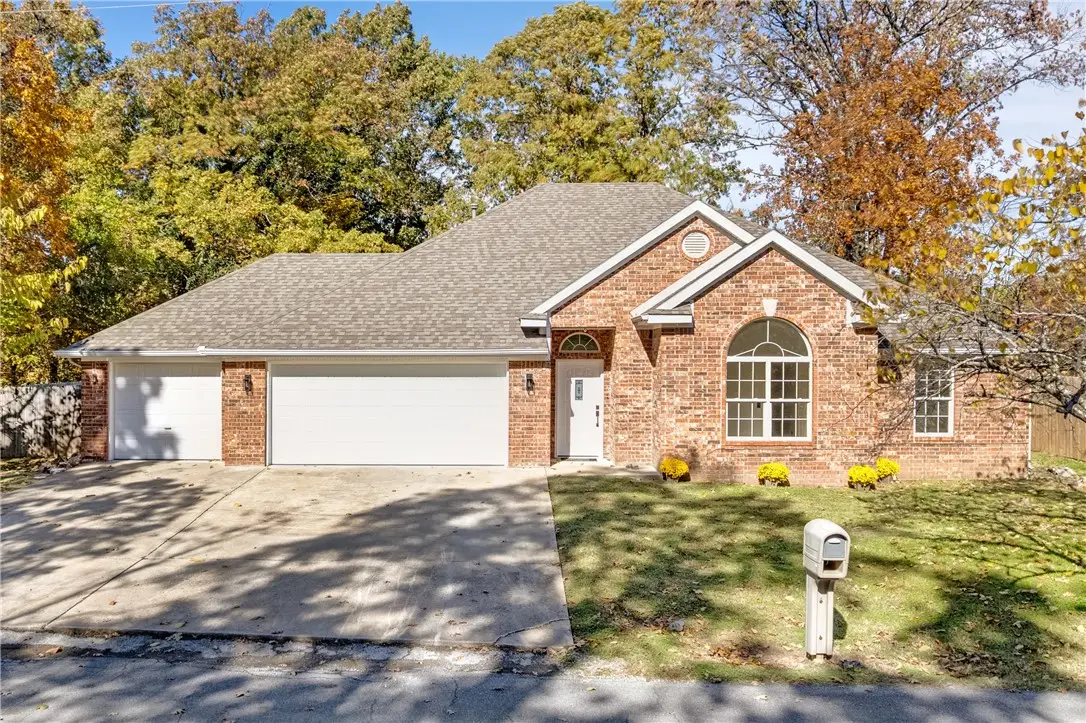 8 Eyemouth Drive, Bella Vista, AR 72715 - Image #1