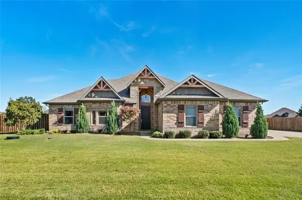 811 Valley Lane, Elm Springs, AR 72762