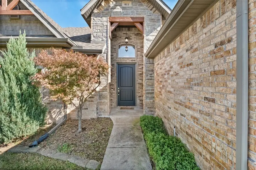 811 Valley Lane, Elm Springs, AR 72762 - Image #2