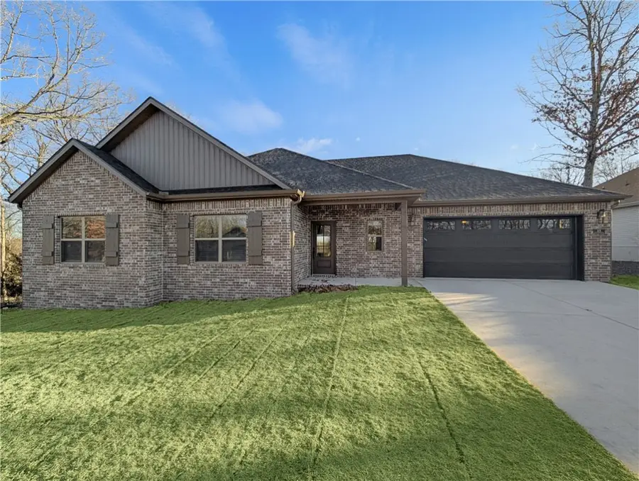 32 Malone Drive, Bella Vista, AR 72715 - Image #2