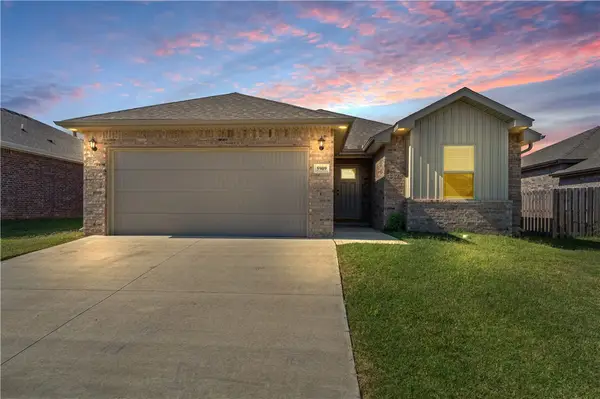 5909 NW Reynolds Street, Bentonville, AR 72713