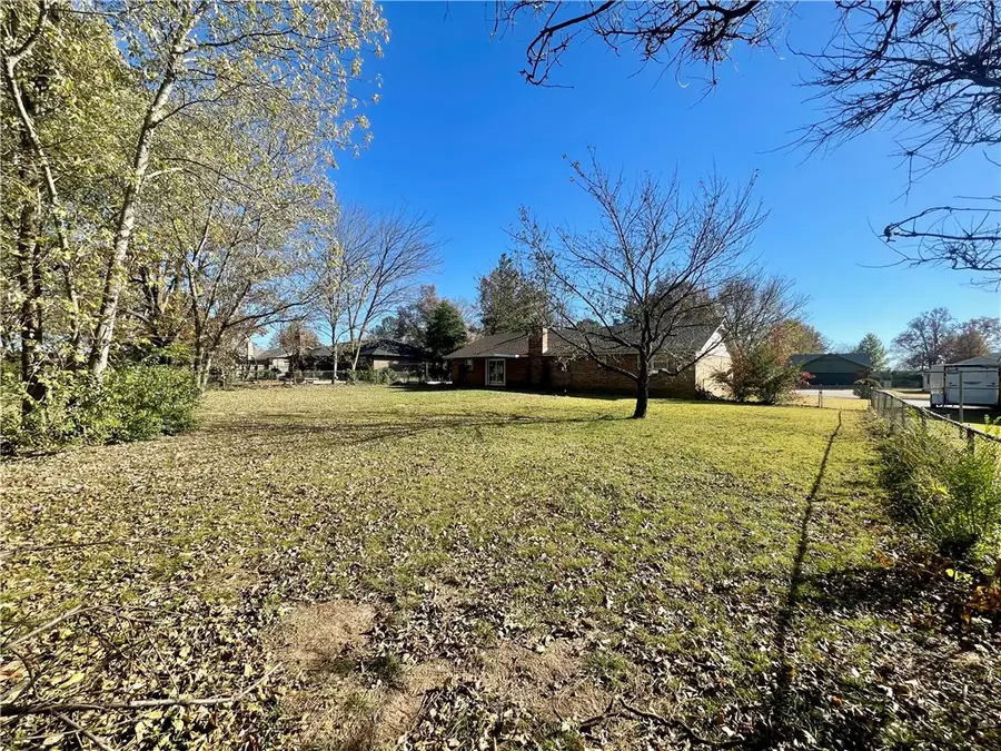 104 Annie Laurie Avenue, Springdale, AR 72764 - Image #3