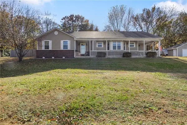 15225 Prairie Grove Lake Road, Prairie Grove, AR 72753