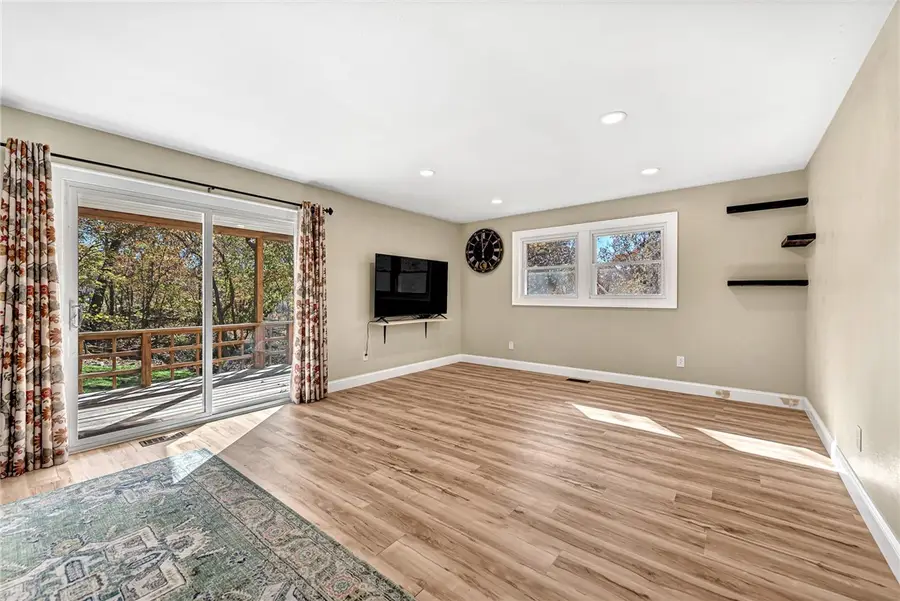 3 Clacton Lane, Bella Vista, AR 72715 - Image #2