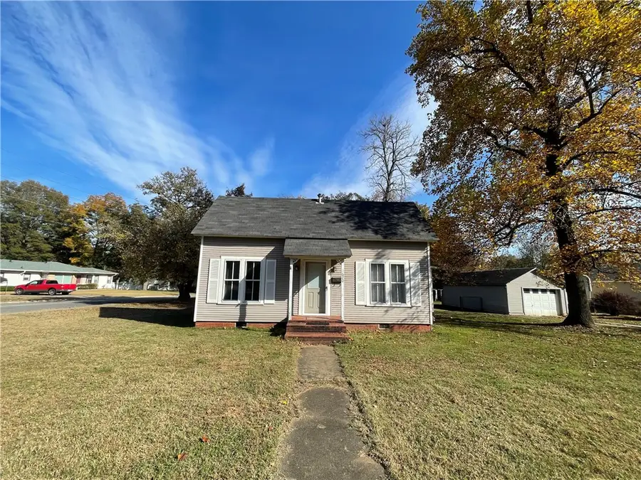620 N Miller Street, Clarksville, AR 72830 - Image #3