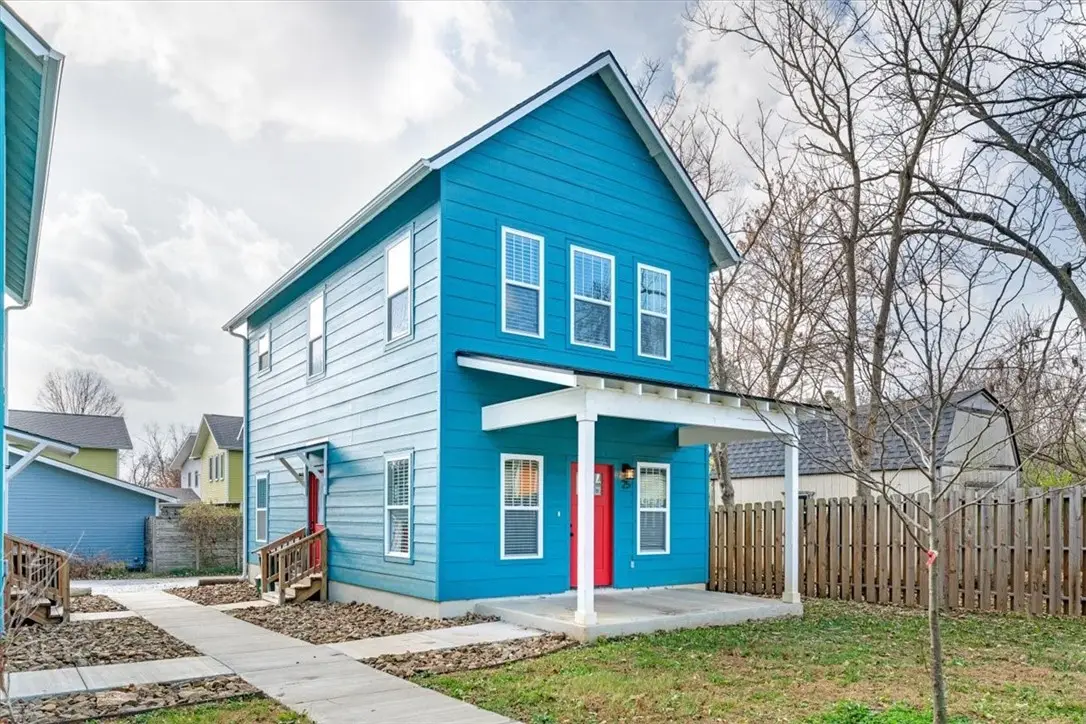 25 W 5th Street, Fayetteville, AR 72701 - Image #1