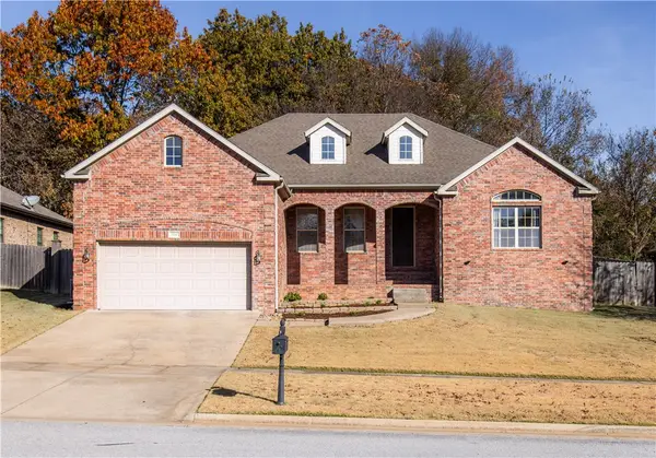 3266 W Ika Lane, Fayetteville, AR 72704