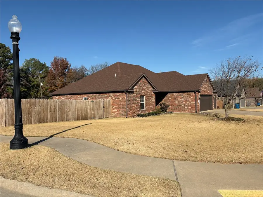 301 Baker Street, Pea Ridge, AR 72751 - Image #2