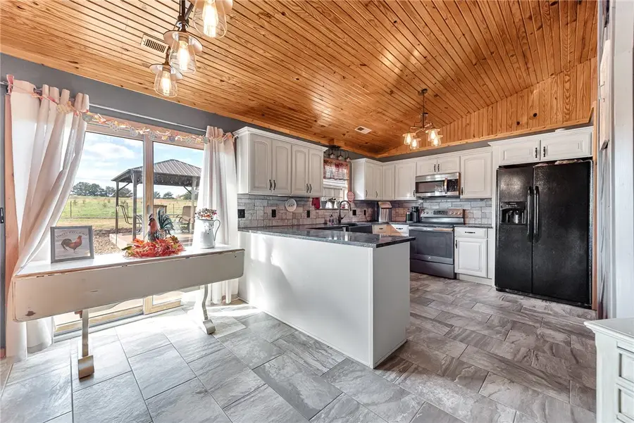 18702 Clear Water Road, Fayetteville, AR 72704 - Image #3