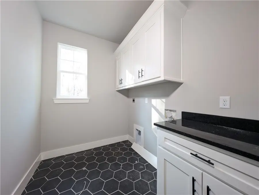 219 Stoneykirk Drive, Bella Vista, AR 72715 - Image #3