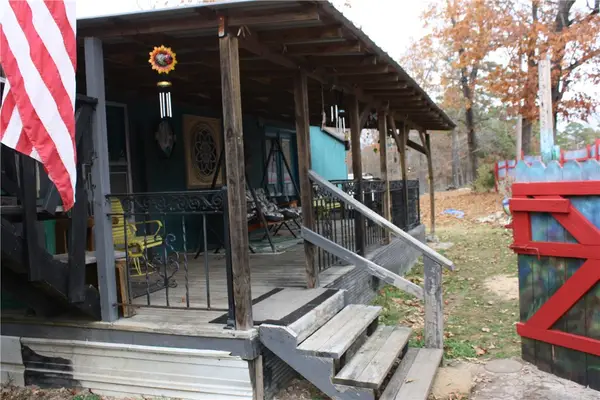 2516 Marion County 8001, Yellville, AR 72687