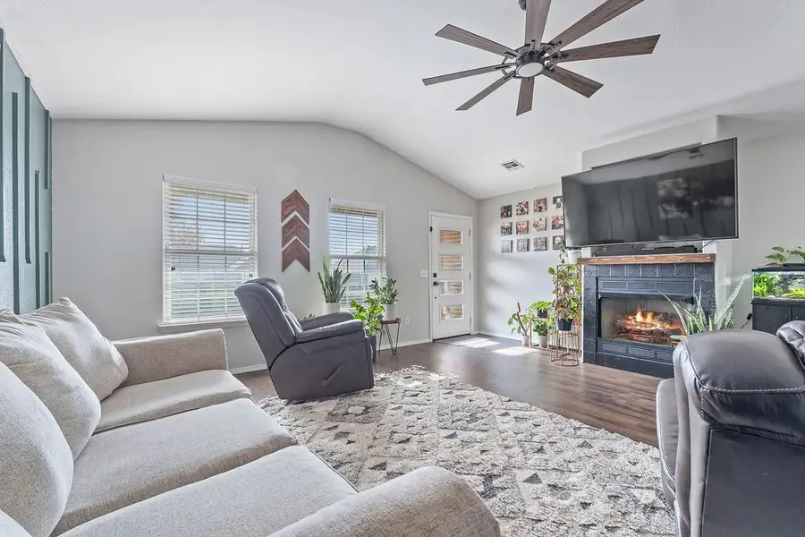 1304 S Spruce Street, Pea Ridge, AR 72751 - Image #3