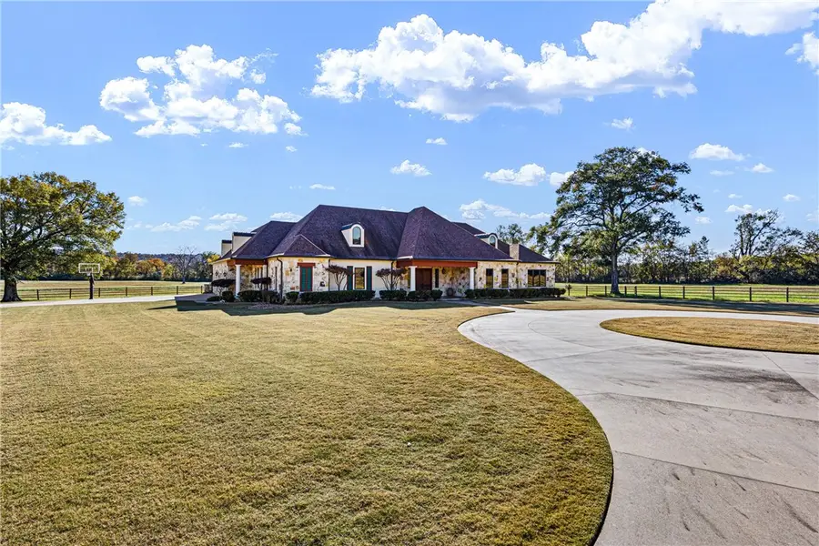 2365 W Gum Log Road, Russellville, AR 72802 - #2