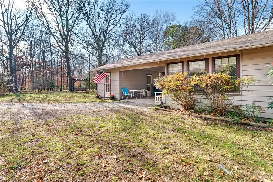 10727 Hummingbird Road, Gravette, AR 72736 - Image #2