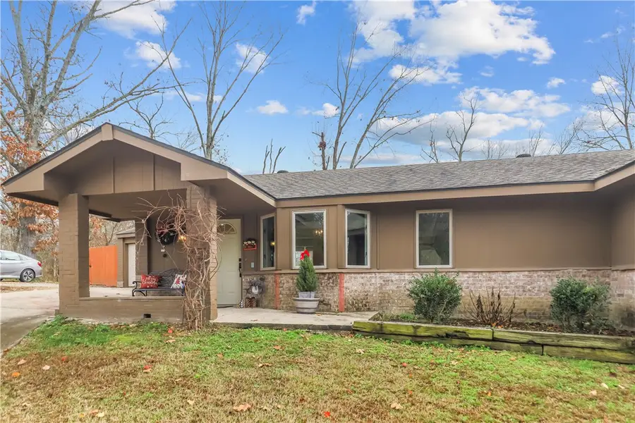 52 Chaucer Drive, Bella Vista, AR 72714 - Image #2