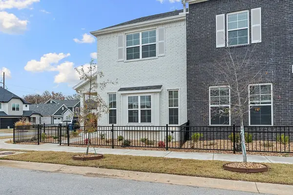 2910 SW Arlington Boulevard, Bentonville, AR 72713