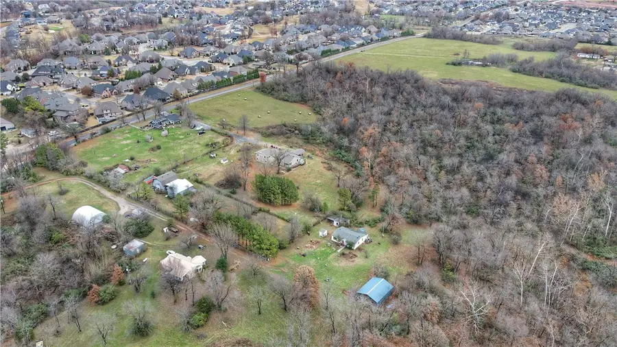 655 Wallis Road, Cave Springs, AR 72718 - Image #2