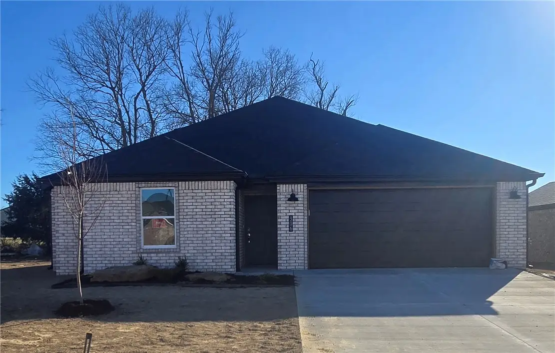 306 Cattleman Lane, Siloam Springs, AR 72761 - Image #1