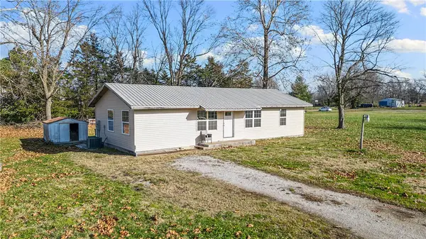 209 E Hutchings Street, Fairview, MO 64842