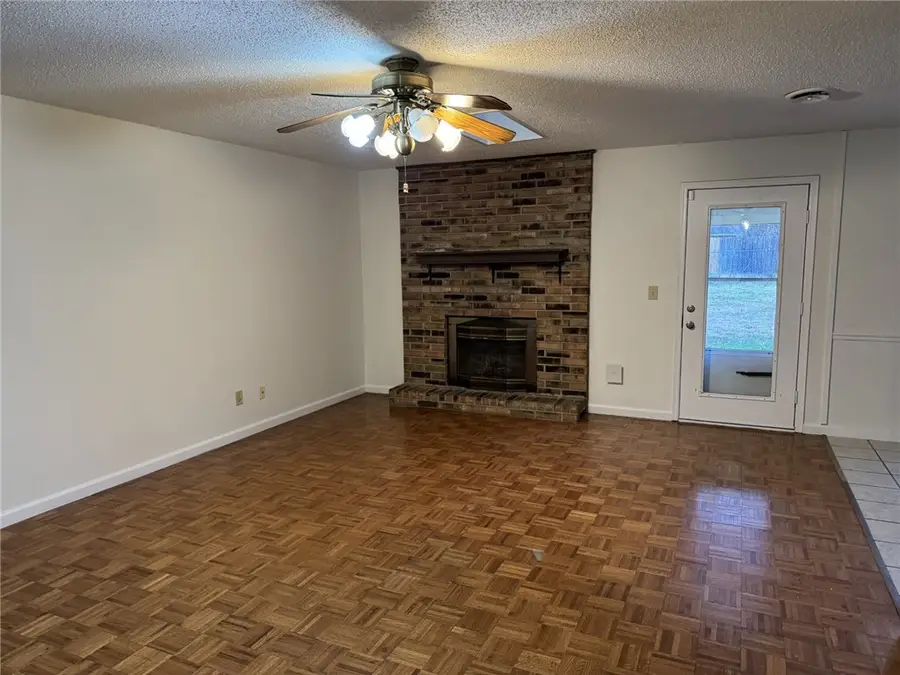 2419 W Meadow Drive, Rogers, AR 72756 - Image #3