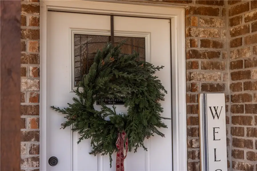 204 Oak Avenue, Gentry, AR 72734 - Image #2