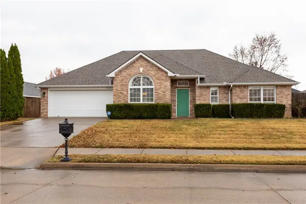 3505 W Center Street, Rogers, AR 72756