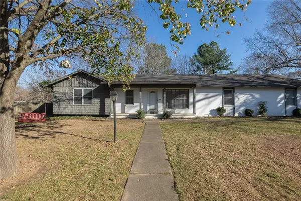 2926 N Loxley Avenue, Fayetteville, AR 72703