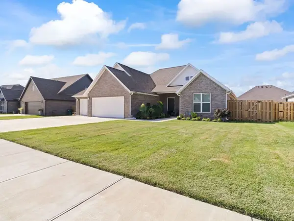 881 Pergola Avenue, Tontitown, AR 72762