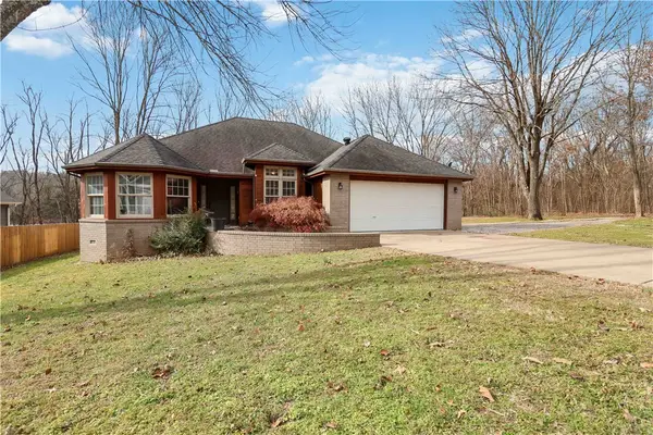 42 Overton Drive, Bella Vista, AR 72714