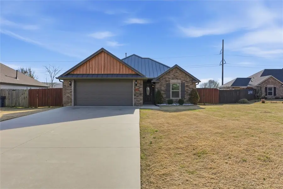 355 Lucian Lane, Springdale, AR 72762 - Image #2