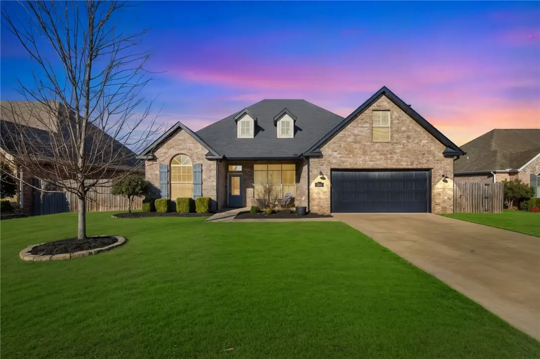 254 N Penzo Avenue, Tontitown, AR 72762 - Image #1