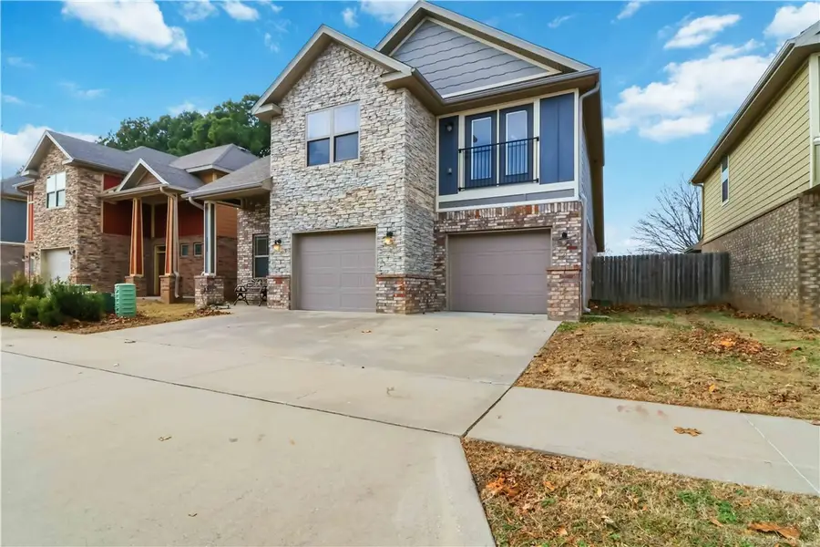1299 N Sicily Lane, Fayetteville, AR 72704 - Image #2
