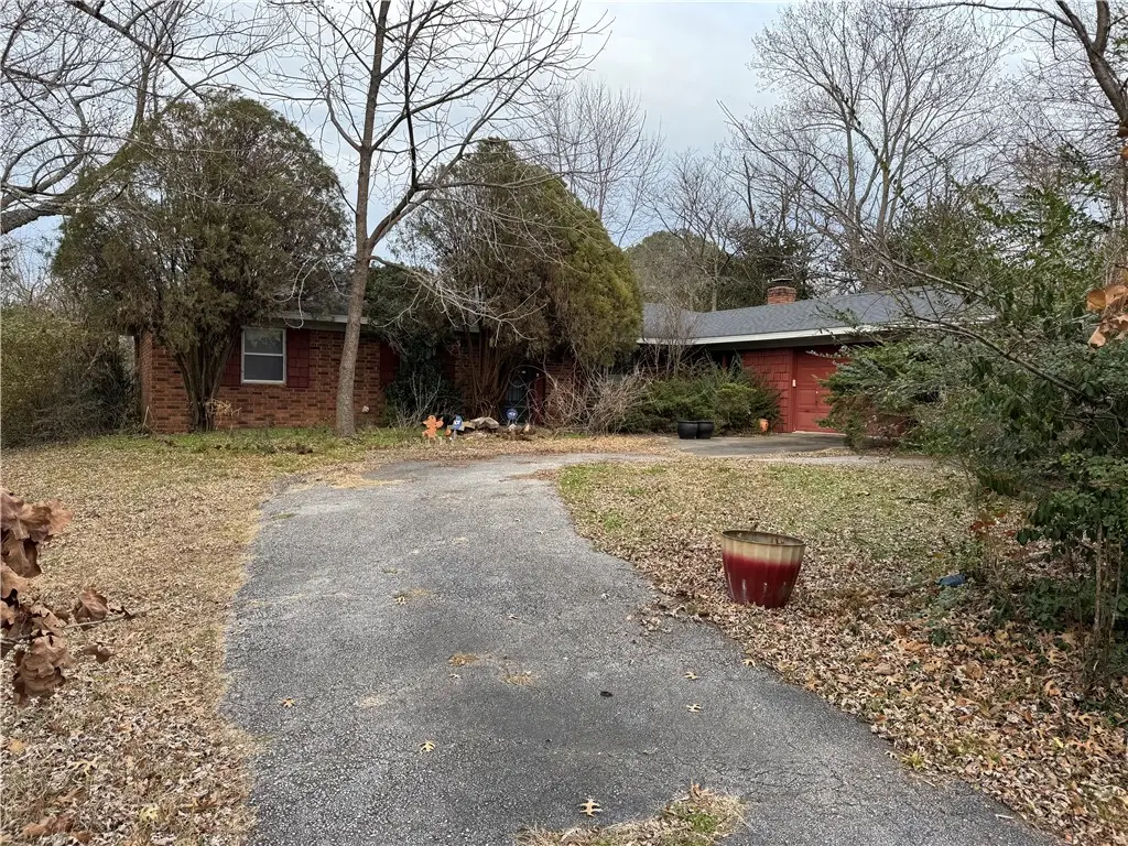 3790 E Fox Hunter Road, Fayetteville, AR 72701 - Image #1