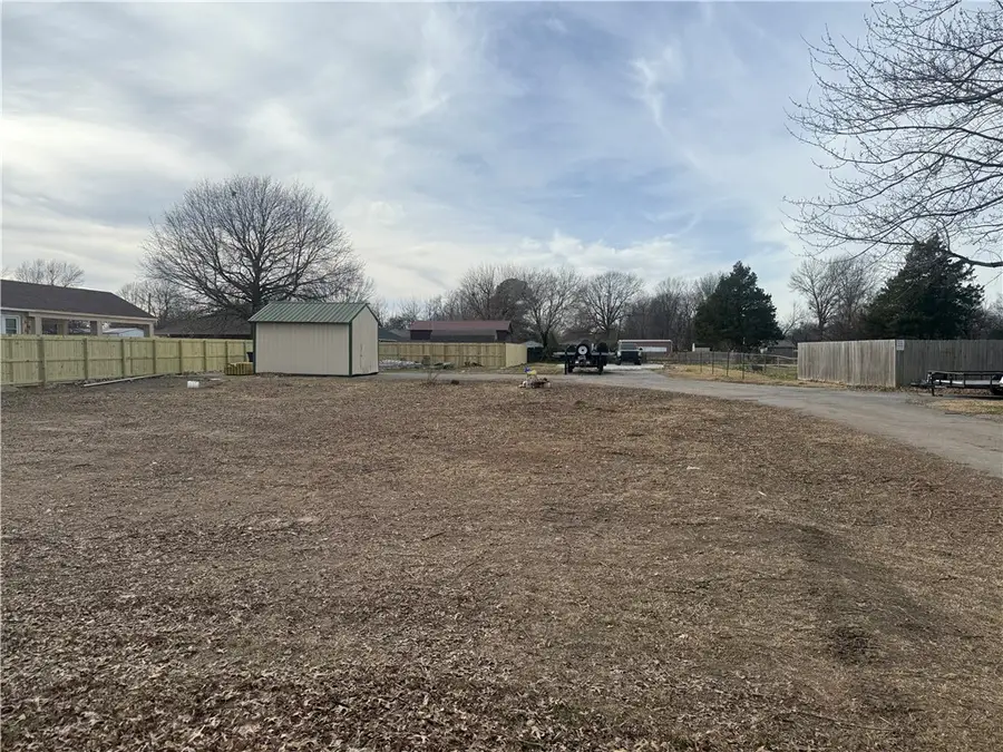 500 West End Street, Springdale, AR 72764 - #3