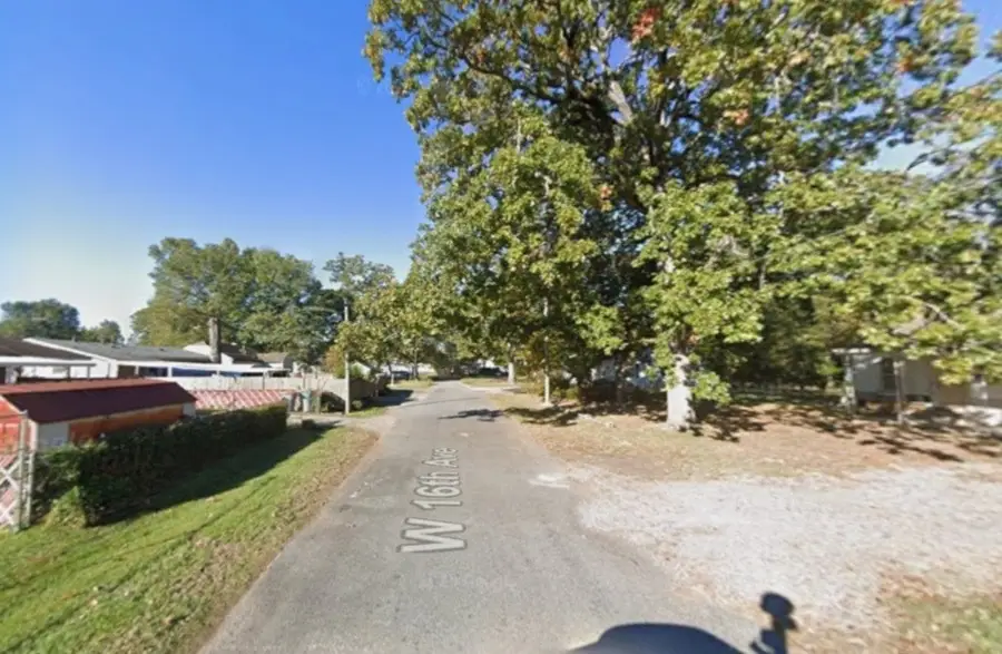 2001 W 16th Avenue, Pine Bluff, AR 71603 - #3