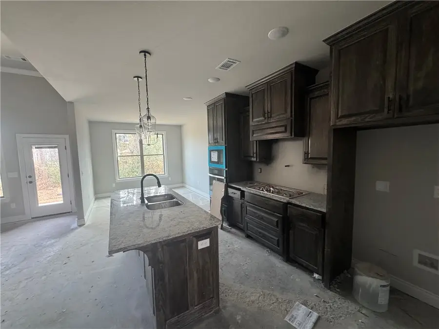 2105 N Dagan Street, Siloam Springs, AR 72761 - #2